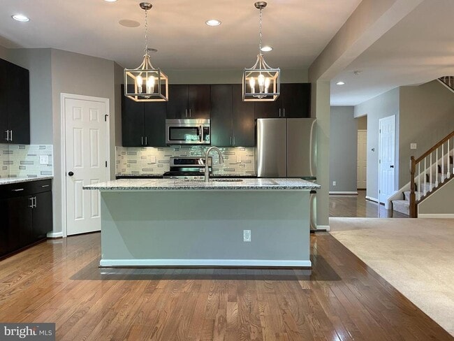 Building Photo - 23573 Christina Ridge Square