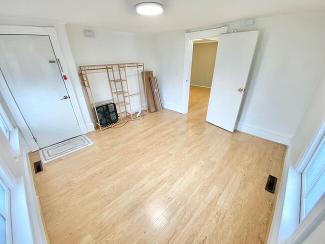 Primary Photo - 93 Walnut St