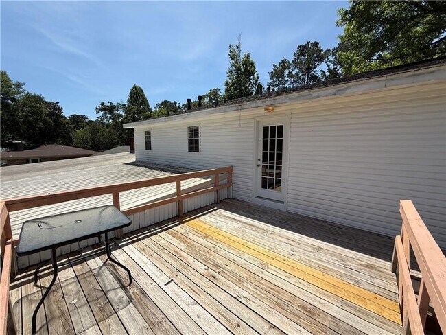 Building Photo - 3512 Shadowwood Ct