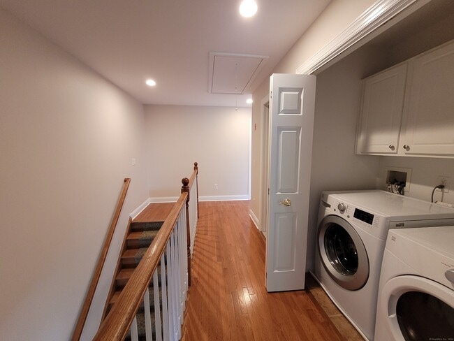 Building Photo - 48 E Hayestown Rd