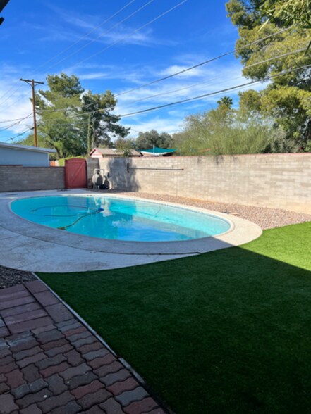 Building Photo - 4355 E Glenn St