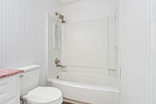 Building Photo - The Brookes Condos, Unit 02-09