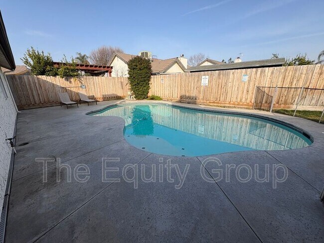 Building Photo - 3908 S Dans St