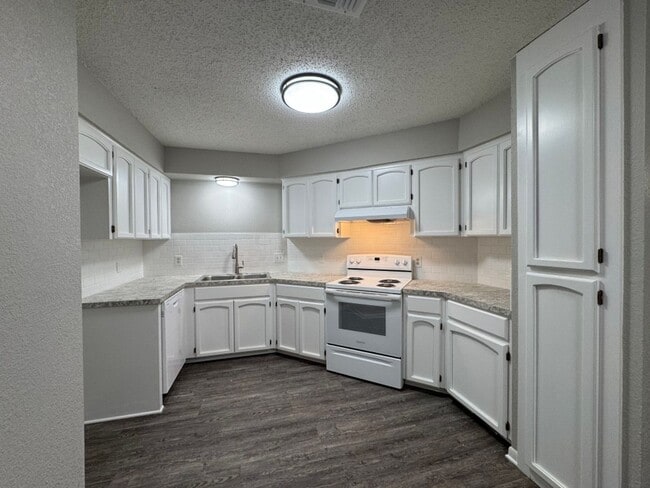 Building Photo - Meadowcreek Subdivision