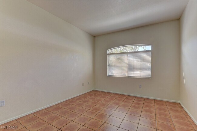 Building Photo - 5415 W Harmon Ave