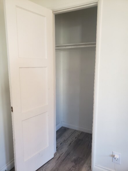 Building Photo - 5923 Gregory Ave