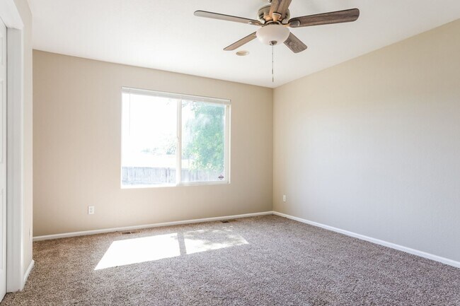 Building Photo - 2 WEEKS FREE RENT PLUS  FREE iPad or 55” TV IF MOVED IN BY 5/31 OR DOGGIE DOOR INSTALLED IN THE H...
