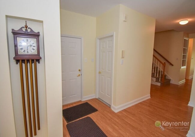 Building Photo - 1616 Saratoga Ct
