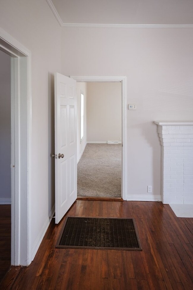 Building Photo - 7 Welch St