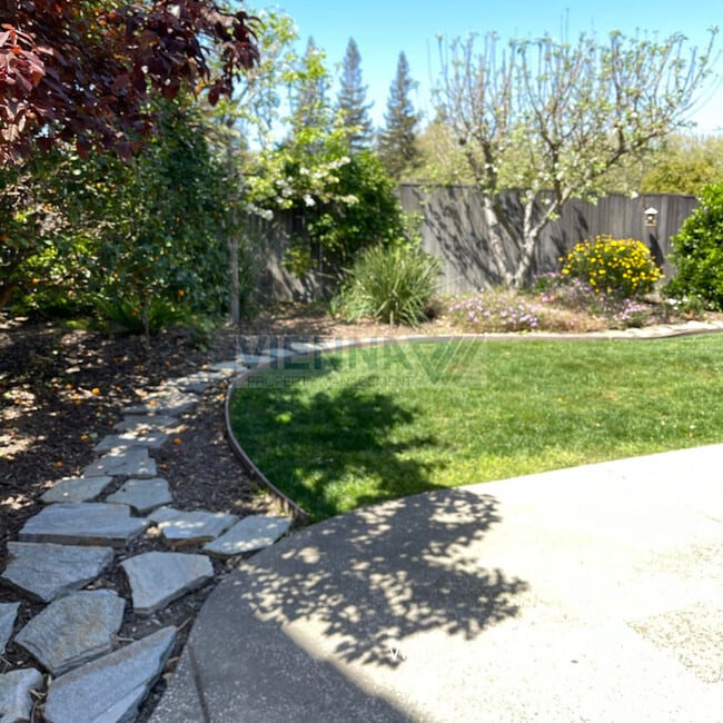 Building Photo - Beautiful Home in The Rivers in West Saccr...