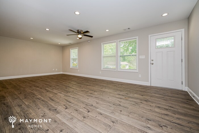 Building Photo - 963 Ivy Ln NW