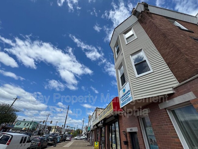 Building Photo - 2419 E Allegheny Ave