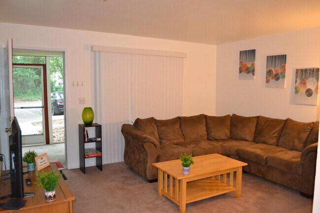 Building Photo - 317 Mabry St