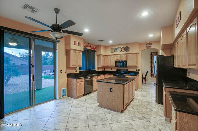 Building Photo - 3517 W Quail Track Dr
