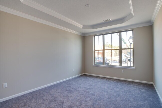 Main Bedroom - 1402 Union Pacific Way