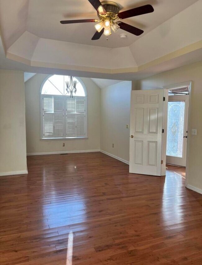 Building Photo - 184 Prewitt Dr