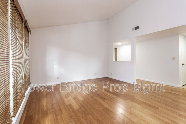 Building Photo - 760 Skylake Way