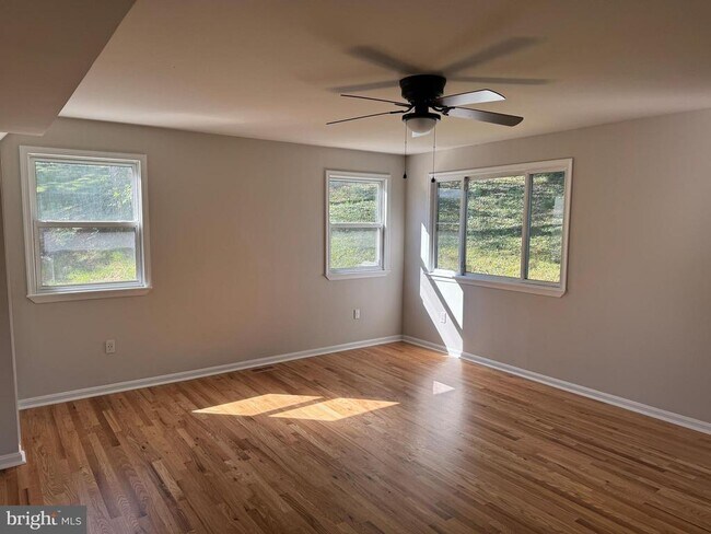 Building Photo - 5426 Enid Pl