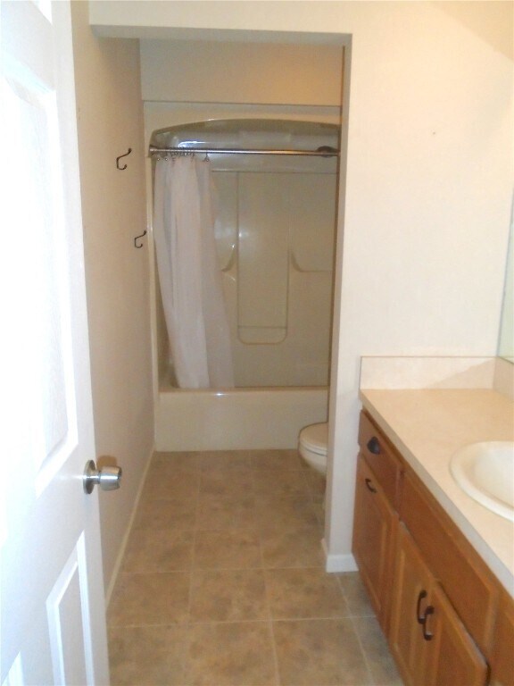 Building Photo - 1109 Peachtree Ct
