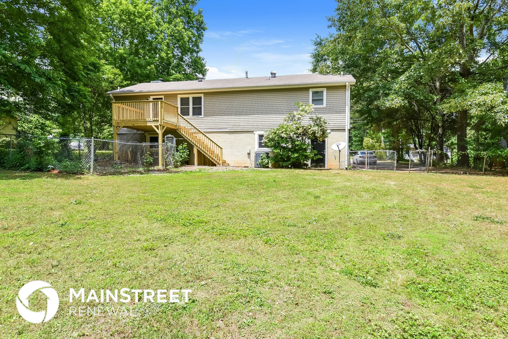 Building Photo - 4705 Jaybird Ln SW