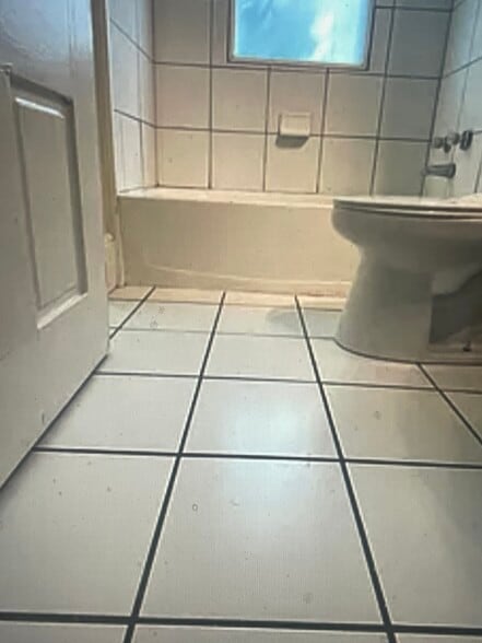 Building Photo - 1573 Mary St