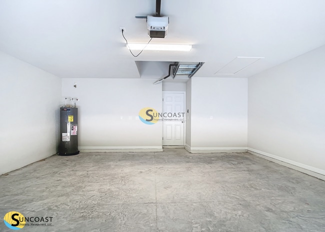 Building Photo - 6595 E Amity St