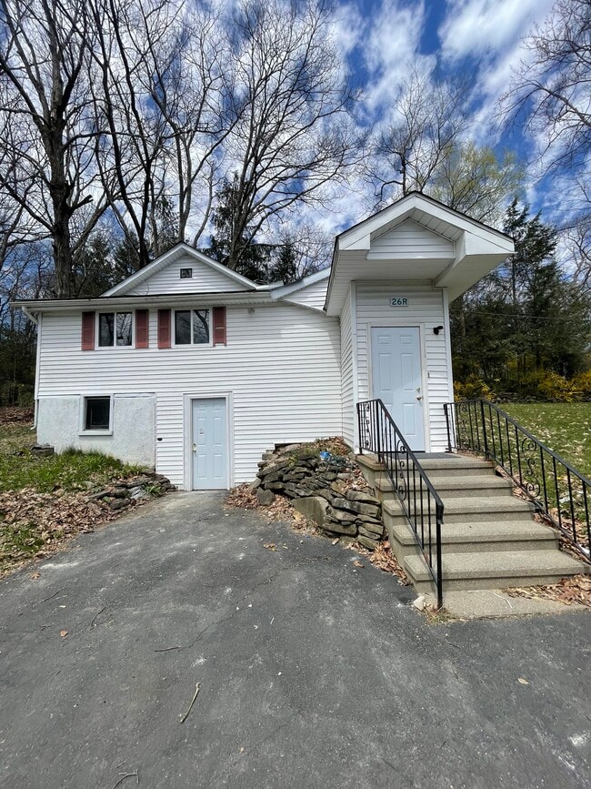 Building Photo - 26 Center Ave