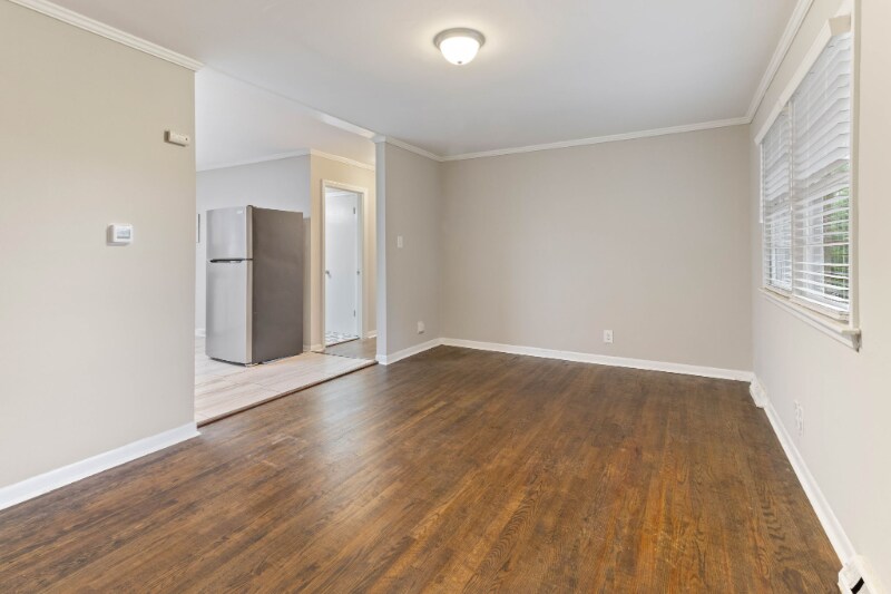 Building Photo - 1814 House Ave