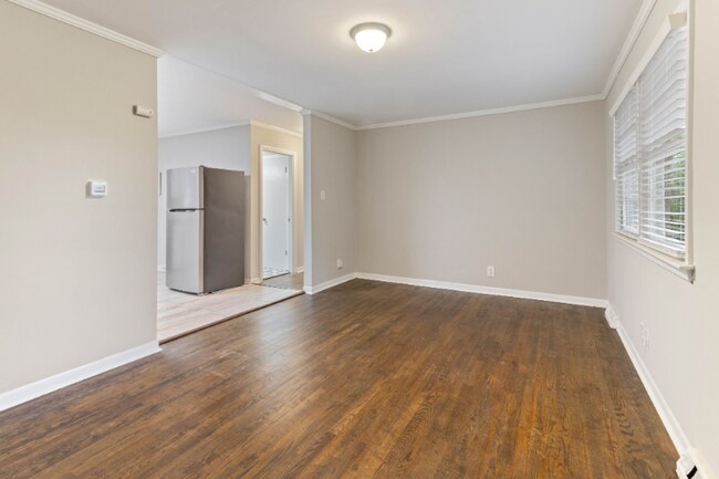 Building Photo - 1814 House Ave