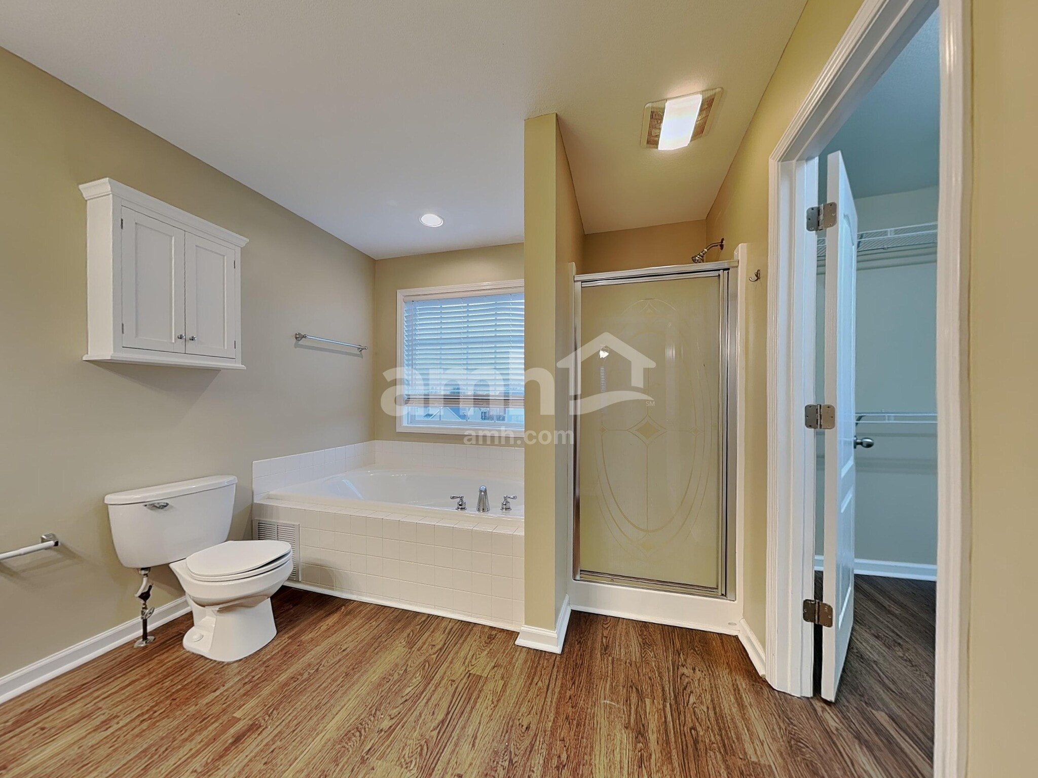 Building Photo - 5523 Golden Gate Rd