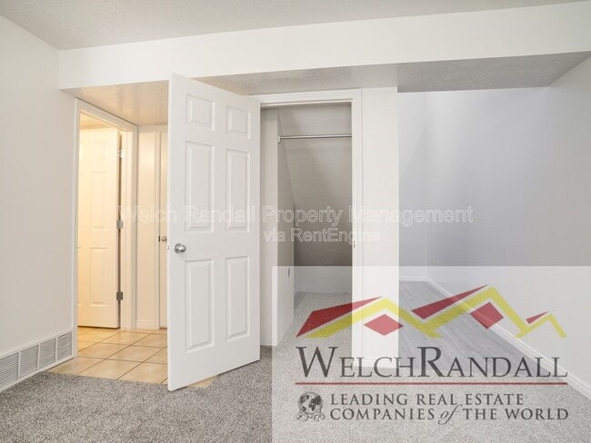 Building Photo - 1428 N 2575 E