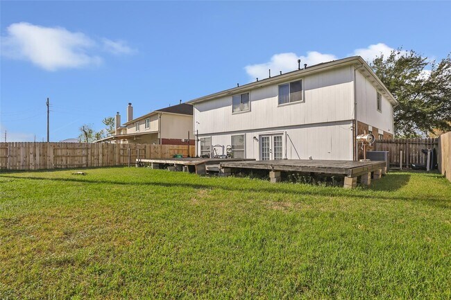 Building Photo - 18042 Noble Forest Dr