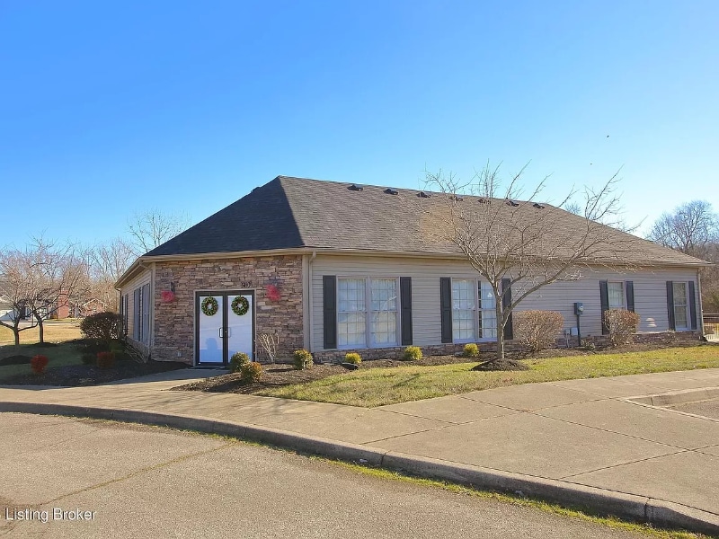 Building Photo - 12812 Lost Hill Walk