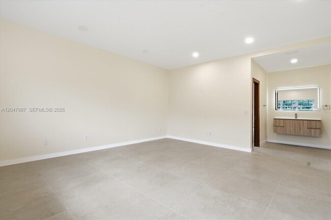Building Photo - 8320 NW 167th Terrace