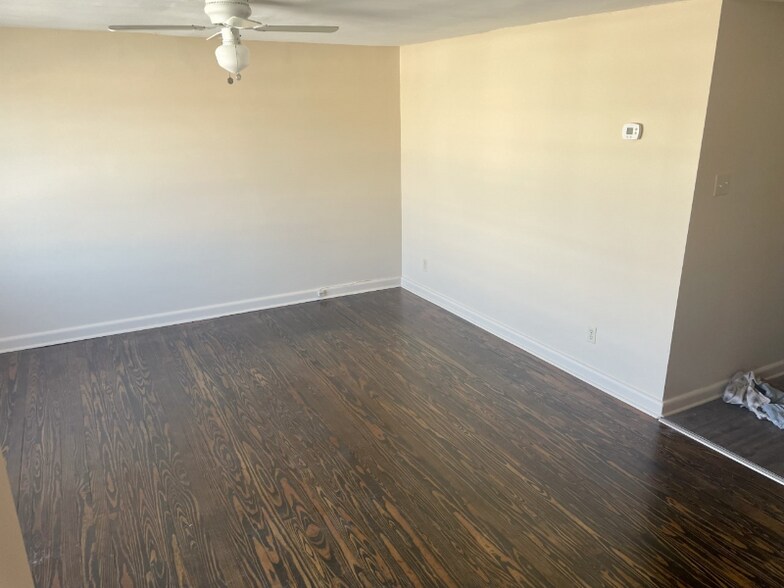 Building Photo - 6 Jackson St