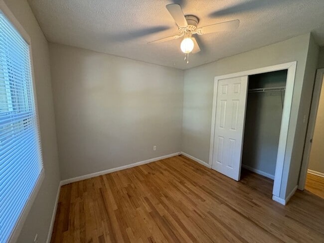 Building Photo - South AVL - 3/2 with Sunroom and Flex Space!