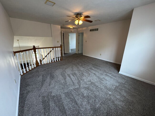 Building Photo - 9847 Cranberry Cir