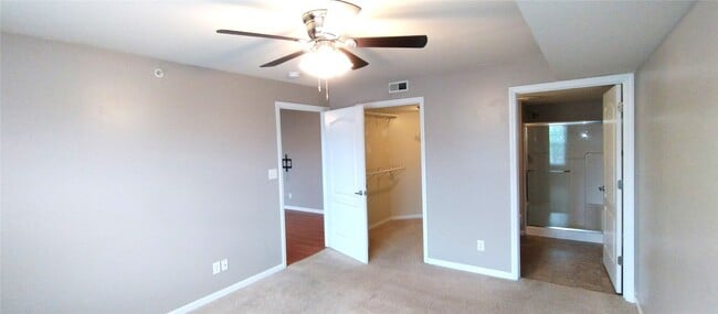 Building Photo - 6124 Welsh Dr