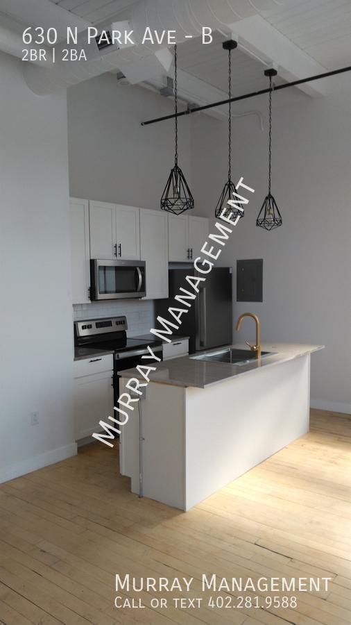 Building Photo - 630 N Park Ave