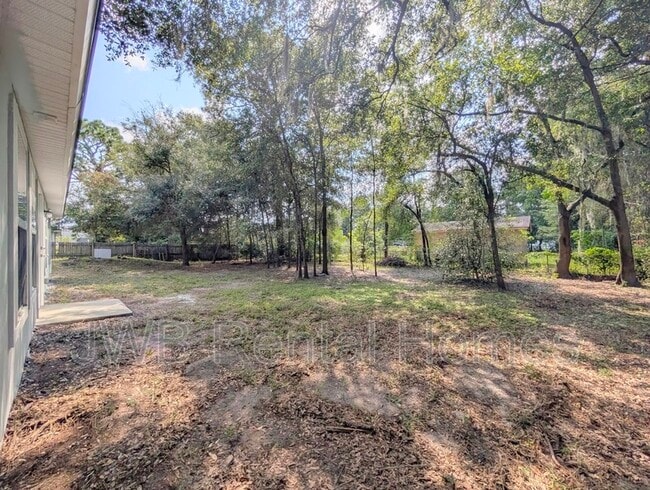 Building Photo - 10638 Akers Dr S