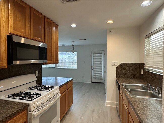 Building Photo - 7430 Rabbit Ridge