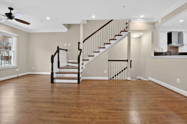 Building Photo - 504 N Thomas St