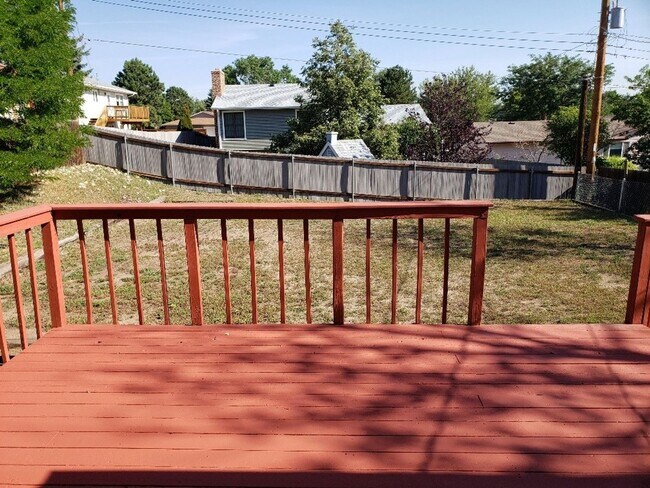 Building Photo - Very nice 4 bedroom, 3 bath home near Palmer Park