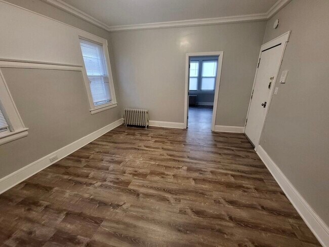 Building Photo - 100-102 Grand Ave