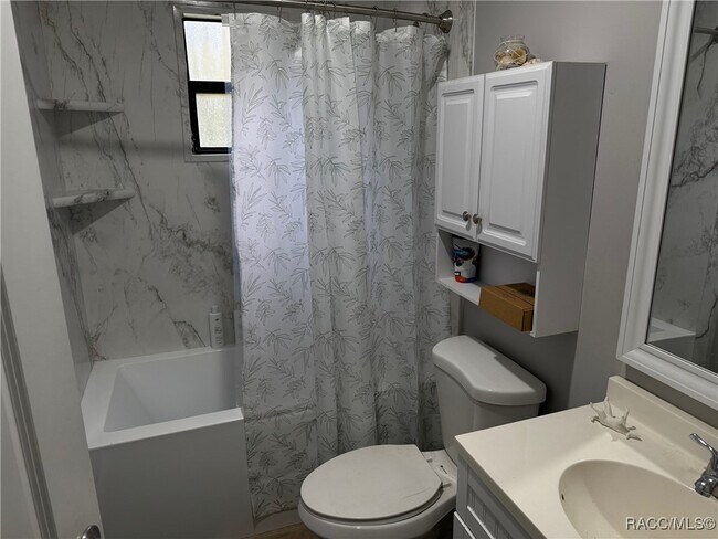 Building Photo - 8216 Shorecrest Ct