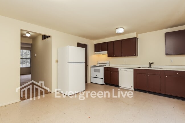 Building Photo - 7989 Mt Hood