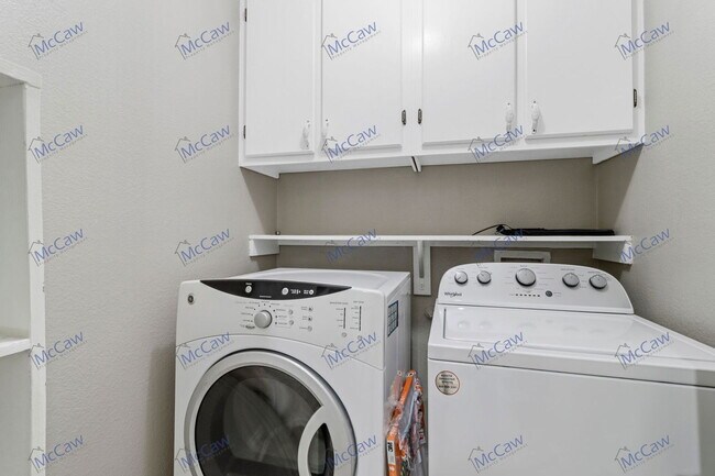 Building Photo - 9405 Waterman Dr