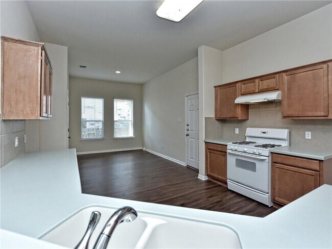 Building Photo - 104 S Gadwall Ln