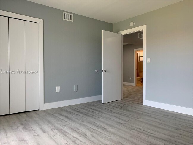 Building Photo - 301 NW 177th St