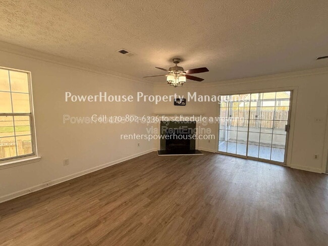 Building Photo - 3859 Meadow Creek Dr